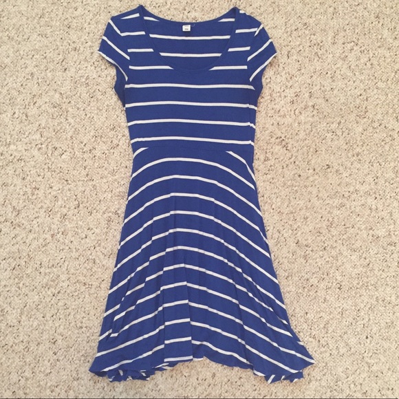 Old Navy Dresses & Skirts - Short sleeve flowy skirt striped dress. EUC